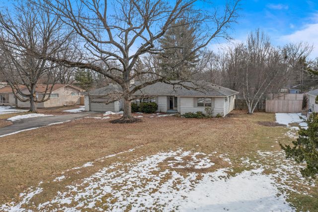 8743 Washington Blvd E Drive, Indianapolis, IN 46240