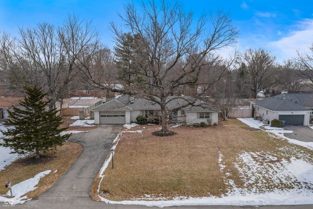 8743 Washington Blvd E Drive, Indianapolis, IN 46240