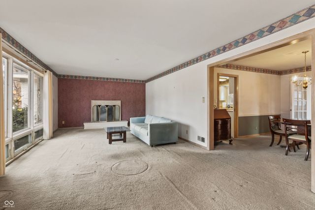 8743 Washington Blvd E Drive, Indianapolis, IN 46240