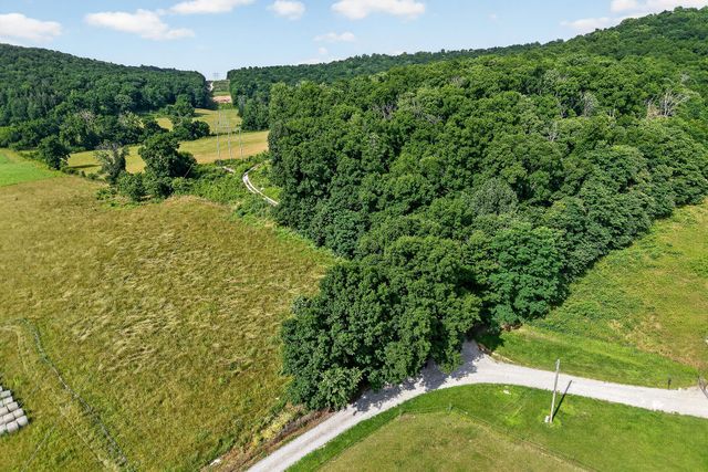 0 Moore Cove Rd, Quebeck, TN 38579