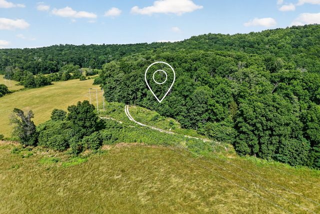 0 Moore Cove Rd, Quebeck, TN 38579