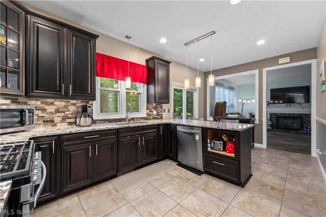 3025 Merino Lane, Twinsburg, OH 44087