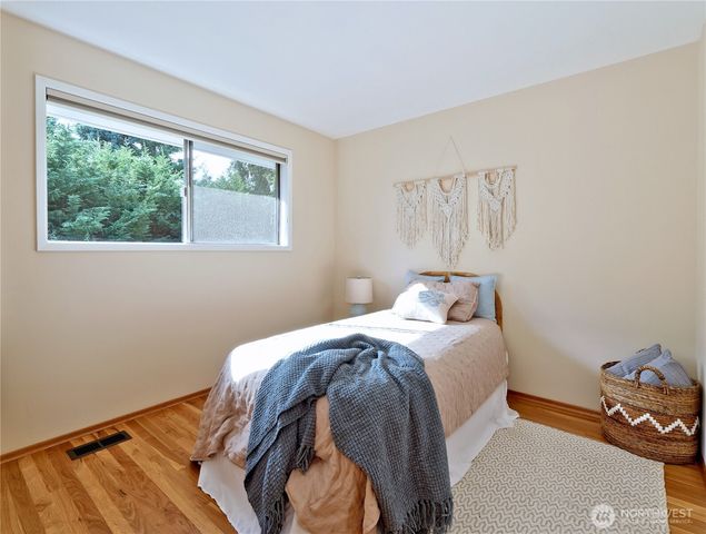 6042 NE 200th Street, Kenmore, WA 98028