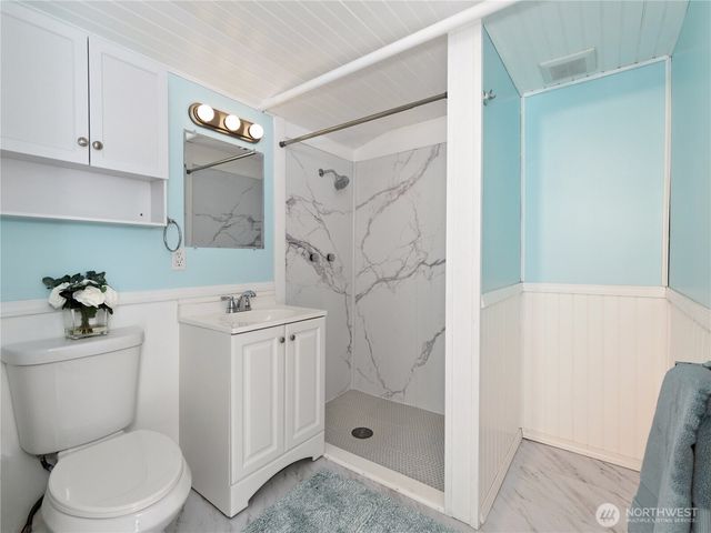 6042 NE 200th Street, Kenmore, WA 98028