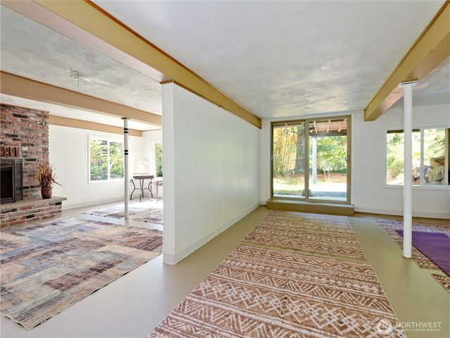 6042 NE 200th Street, Kenmore, WA 98028