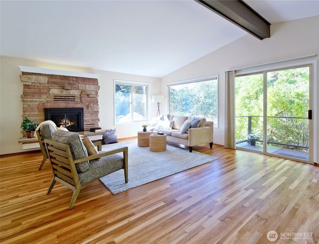 6042 NE 200th Street, Kenmore, WA 98028