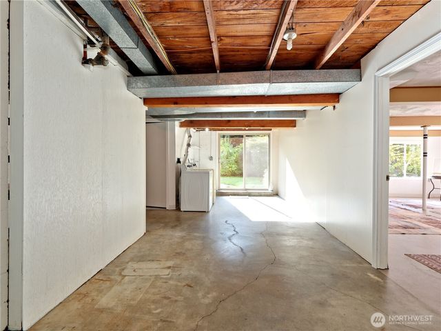 6042 NE 200th Street, Kenmore, WA 98028