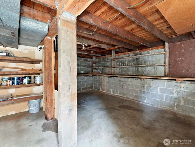 6042 NE 200th Street, Kenmore, WA 98028