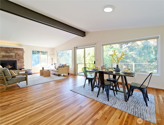 6042 NE 200th Street, Kenmore, WA 98028