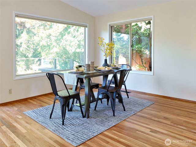 6042 NE 200th Street, Kenmore, WA 98028