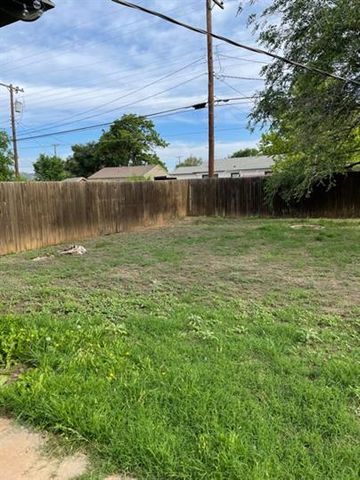 2014 49th Street, Lubbock, TX 79412