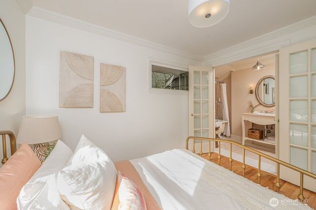 8805 27th Avenue NE, Seattle, WA 98115