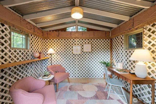 8805 27th Avenue NE, Seattle, WA 98115