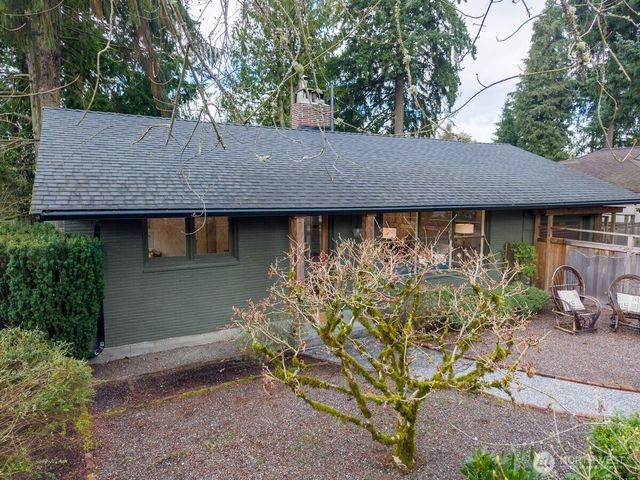 8805 27th Avenue NE, Seattle, WA 98115
