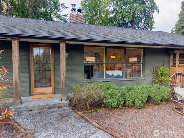 8805 27th Avenue NE, Seattle, WA 98115