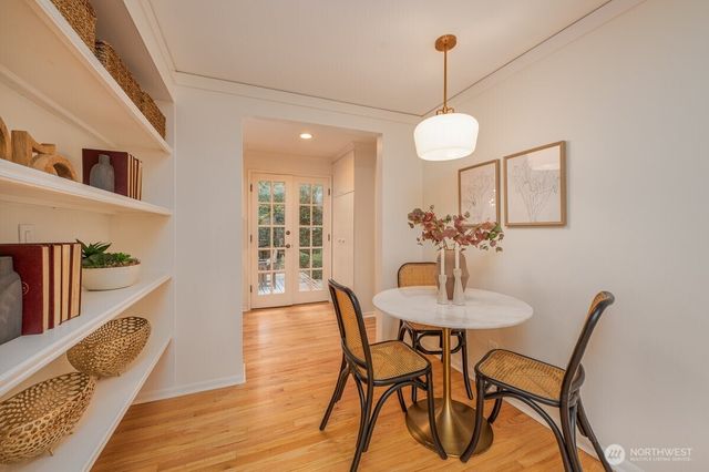 8805 27th Avenue NE, Seattle, WA 98115