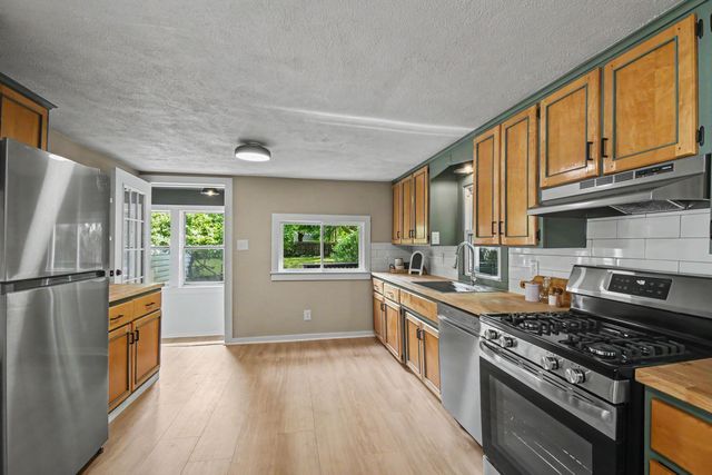 523 W Maple Street, Wayland, MI 49348