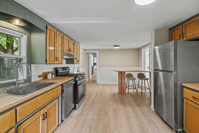 523 W Maple Street, Wayland, MI 49348