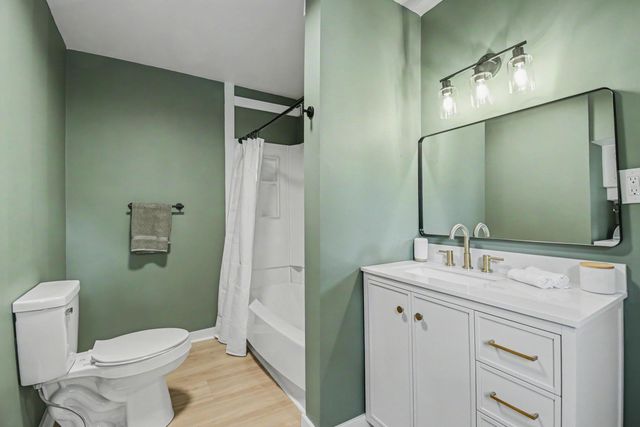 523 W Maple Street, Wayland, MI 49348