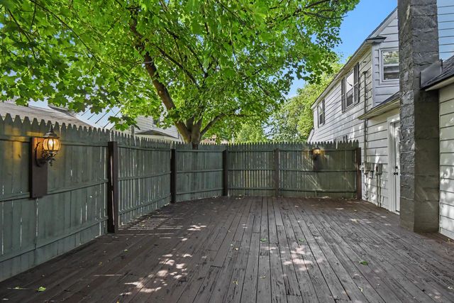 523 W Maple Street, Wayland, MI 49348