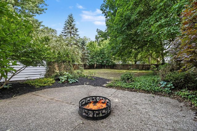 523 W Maple Street, Wayland, MI 49348