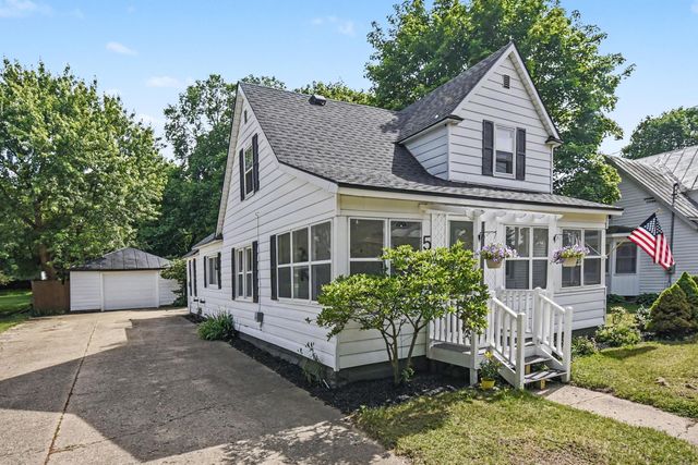 523 W Maple Street, Wayland, MI 49348