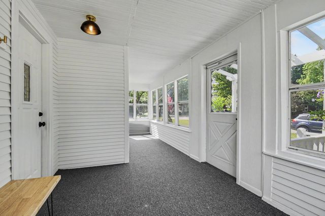 523 W Maple Street, Wayland, MI 49348