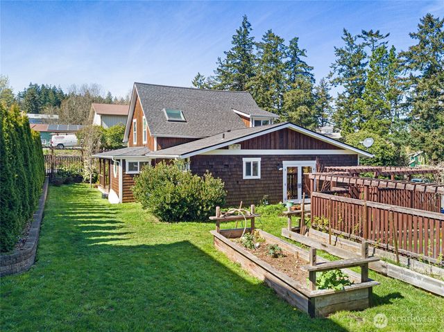 326 Carter Street, San Juan Island, WA 98250