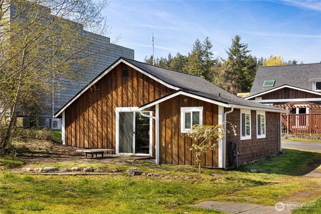 326 Carter Street, San Juan Island, WA 98250