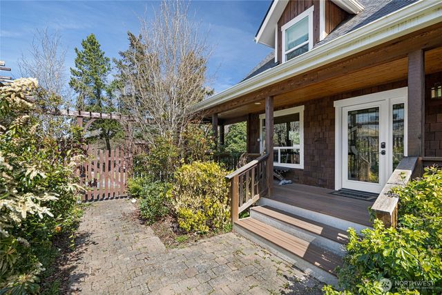 326 Carter Street, San Juan Island, WA 98250