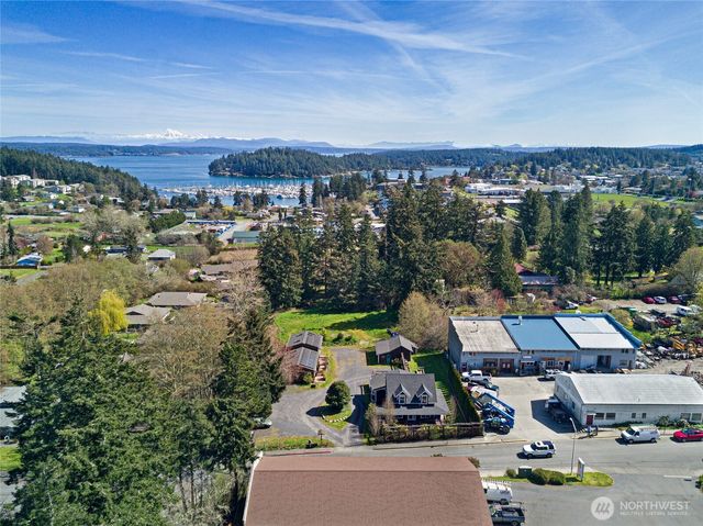 326 Carter Street, San Juan Island, WA 98250