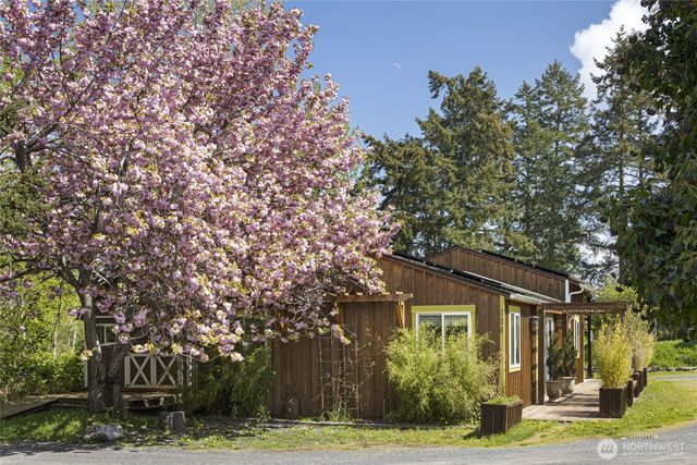 326 Carter Street, San Juan Island, WA 98250