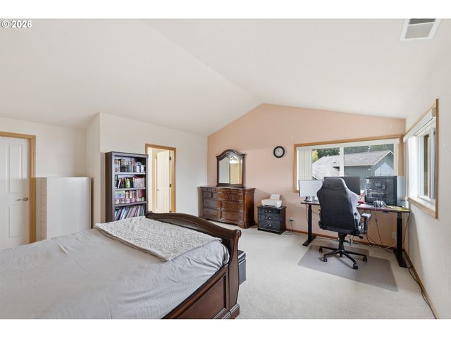 3362 BENTLEY Ave, Eugene, OR 97405
