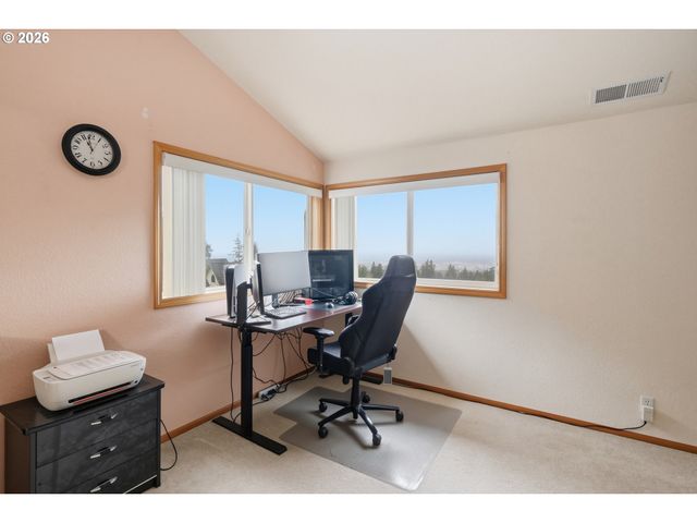 3362 BENTLEY Ave, Eugene, OR 97405