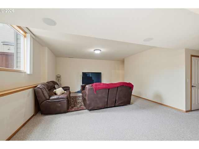 3362 BENTLEY Ave, Eugene, OR 97405