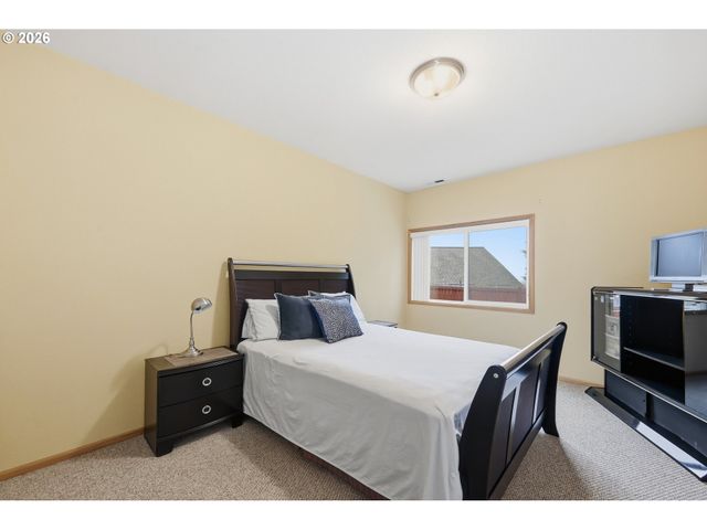 3362 BENTLEY Ave, Eugene, OR 97405