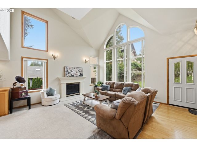 3362 BENTLEY Ave, Eugene, OR 97405