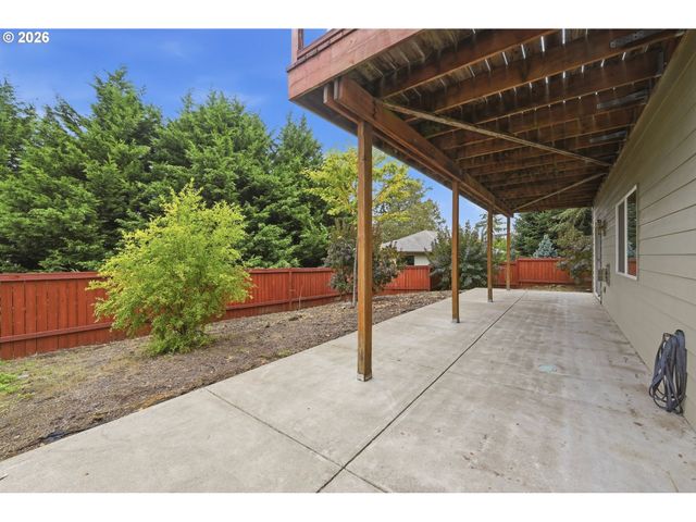 3362 BENTLEY Ave, Eugene, OR 97405