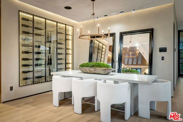 13221 Hesby Street, Sherman Oaks, CA 91423