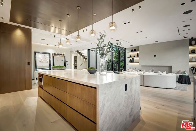 13221 Hesby Street, Sherman Oaks, CA 91423