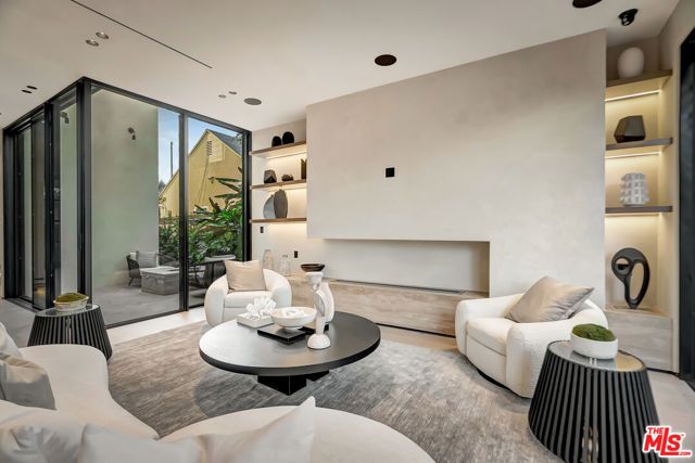 13221 Hesby Street, Sherman Oaks, CA 91423