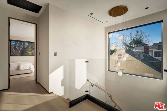 13221 Hesby Street, Sherman Oaks, CA 91423