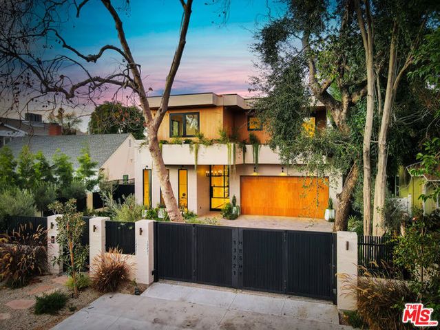 13221 Hesby Street, Sherman Oaks, CA 91423