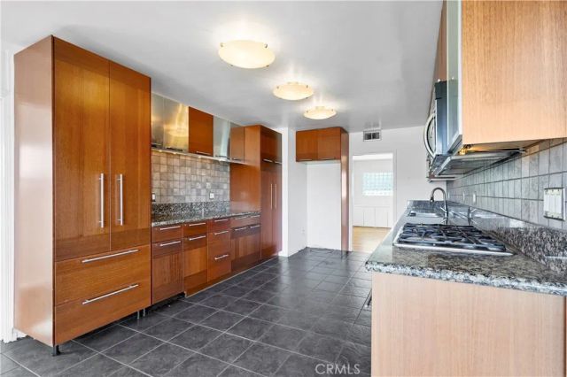 7027 Macapa, Hollywood Hills East, CA 90068