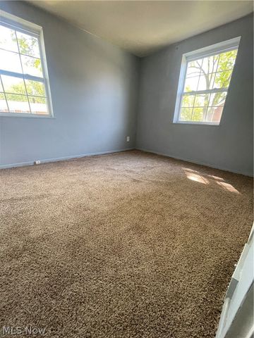 490 Kenwood Drive J, Euclid, OH 44123