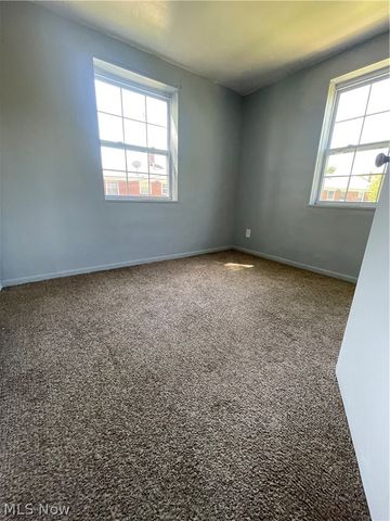 490 Kenwood Drive J, Euclid, OH 44123