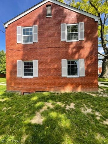 490 Kenwood Drive J, Euclid, OH 44123