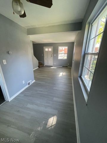 490 Kenwood Drive J, Euclid, OH 44123
