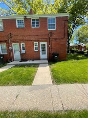 490 Kenwood Drive J, Euclid, OH 44123