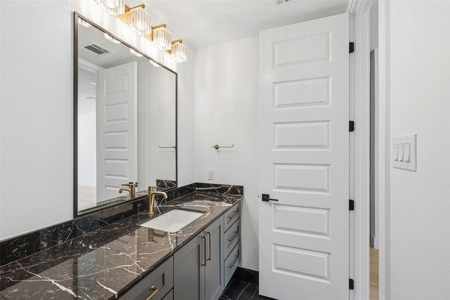 400 Vista Buena Trail, Fort Worth, TX 76111